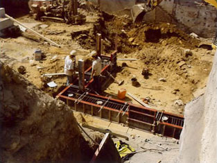 Crossbeams on micropiles as foundations