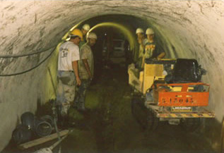 Realization of a water separation network. Installing the gate system in trenches (tunnel)